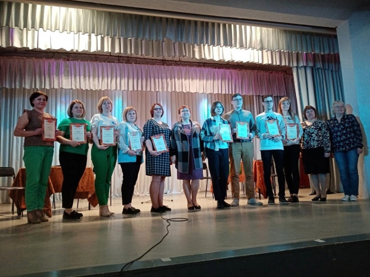 12 мая в МАУ" Районный Дом кулььуры" прошел конкурс "Мы-молодые, нам выбирать".